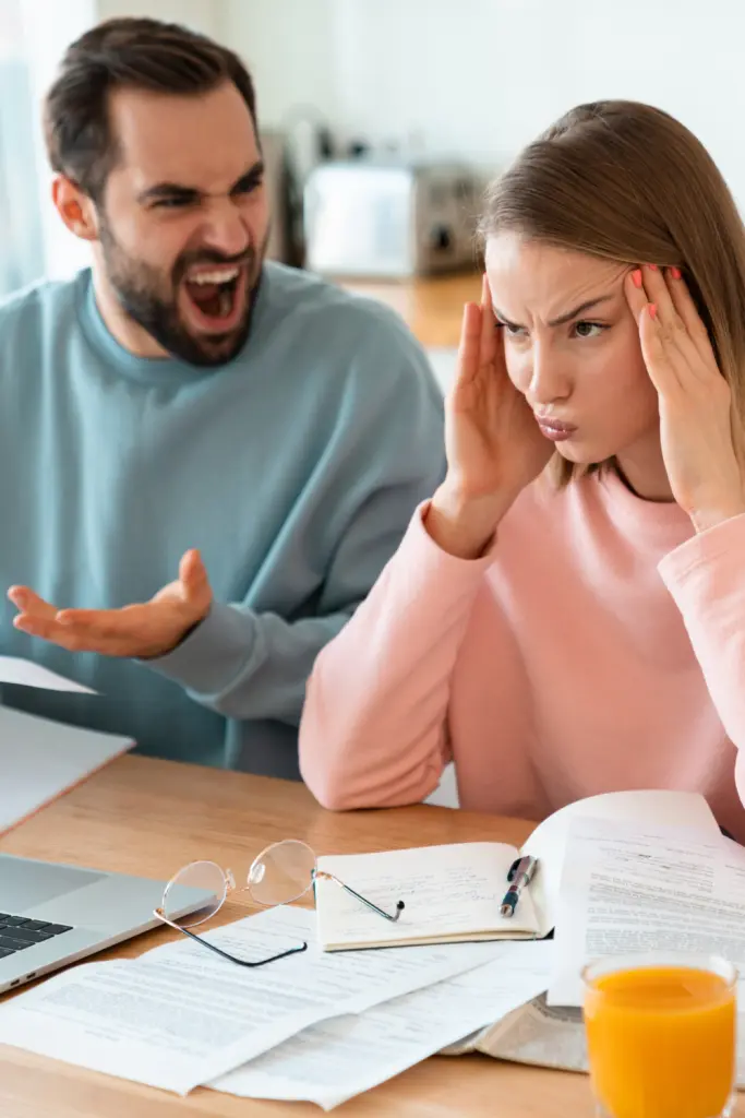 11 Obvious Signs He is a Loser