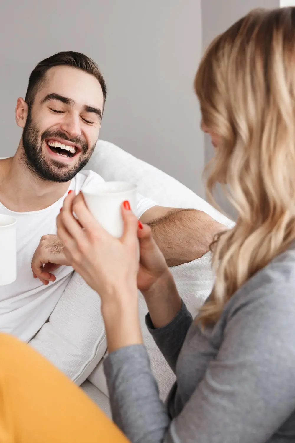 12 THINGS SMART WOMEN DO IN A RELATIONSHIP