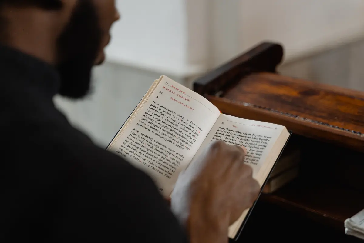 How Does A Christian Man Pursue A Woman?