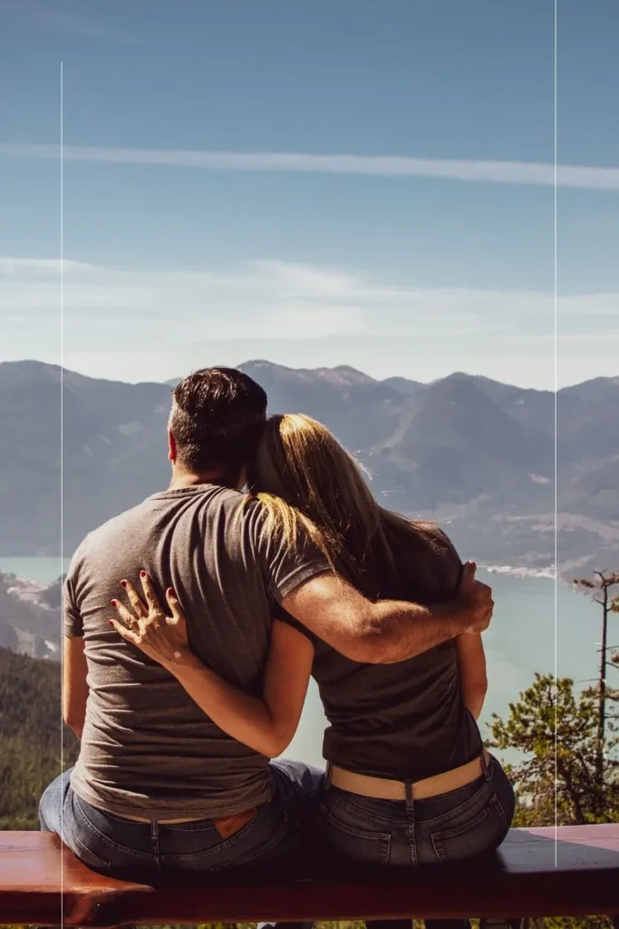 10 Behaviors in Women That Men Adore Above All Else
